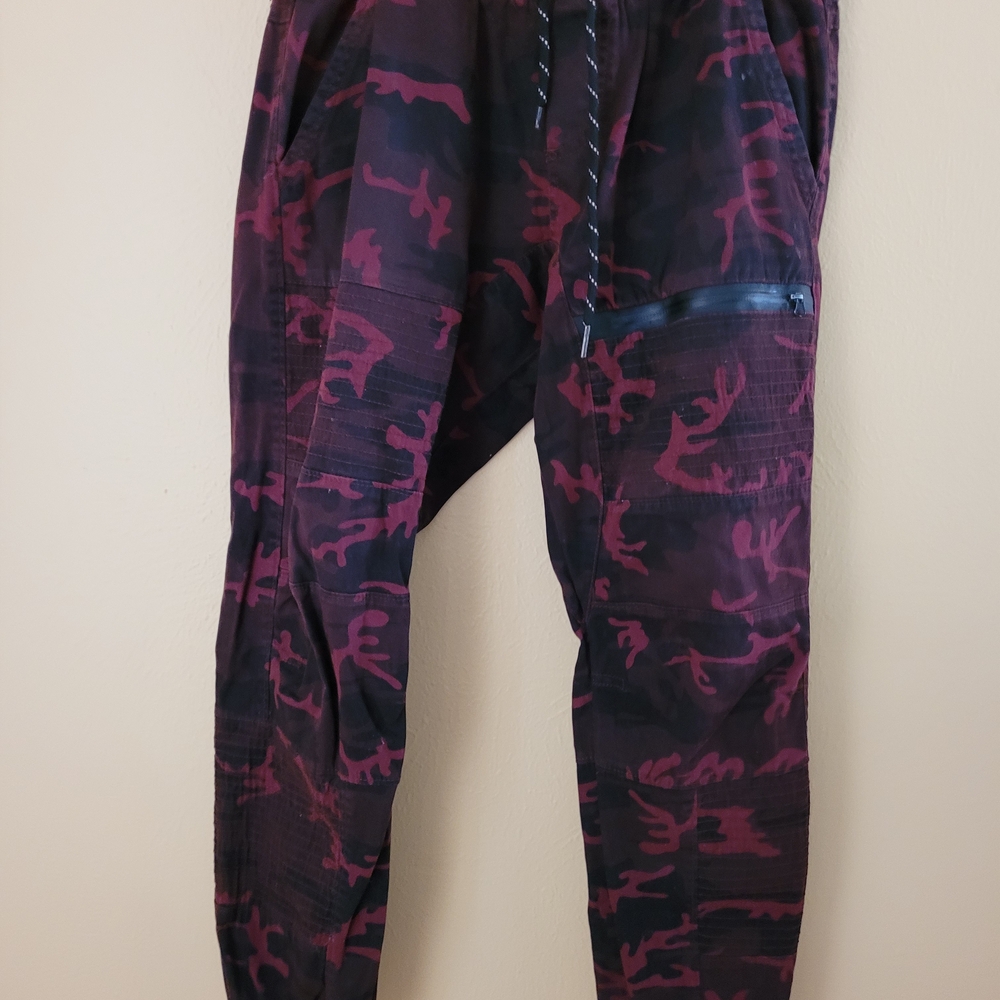 Ring of Fire Men's Burgundy and Black Cargo Pants